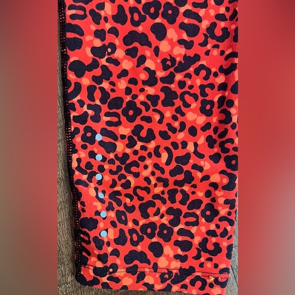Nike women cropped  running leggings animal print Sz small - Picture 7 of 9